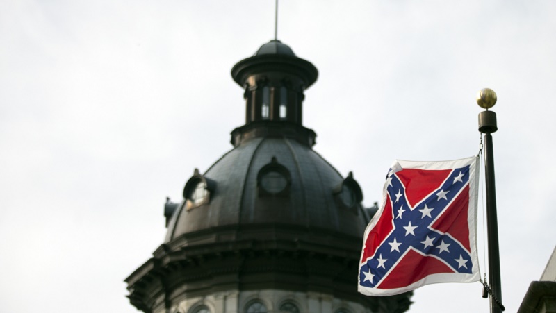 Panel cuts cost to display Confederate flag at museum