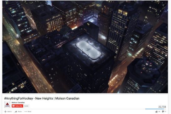 Mystery rooftop hockey rink appears in downtown Toronto
