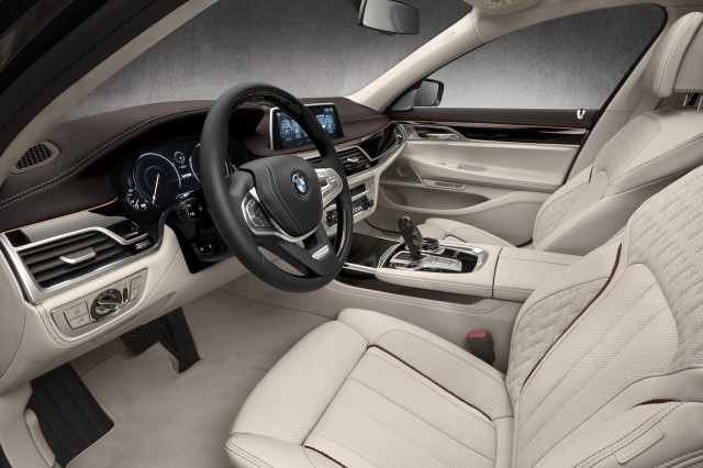 BMW Alpina B7 revealed