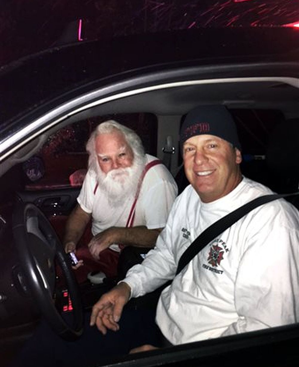 Utah firefighters help man dressed as Santa after auto fire