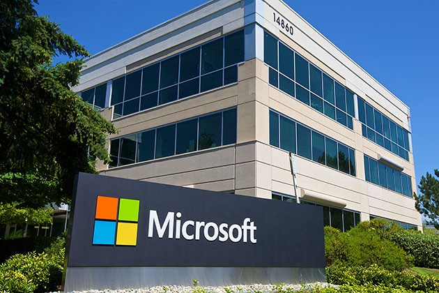 Microsoft will warn you of government snooping